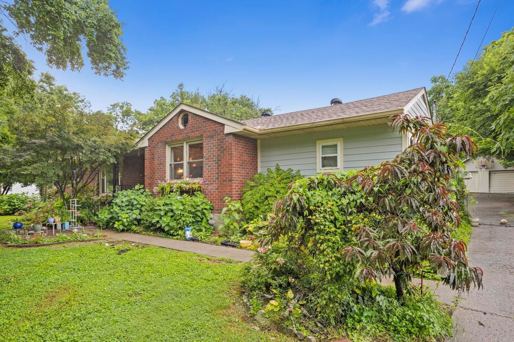 4117 Saunders Ave, Nashville, TN 37216