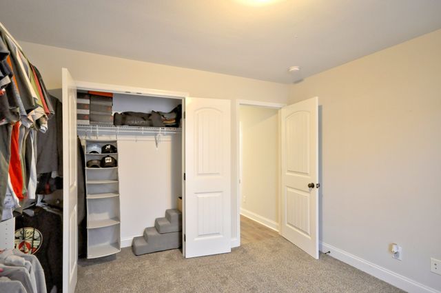 500 Macy Lynn Dr, Clarksville, TN 37042