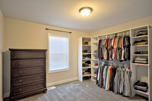 500 Macy Lynn Dr, Clarksville, TN 37042