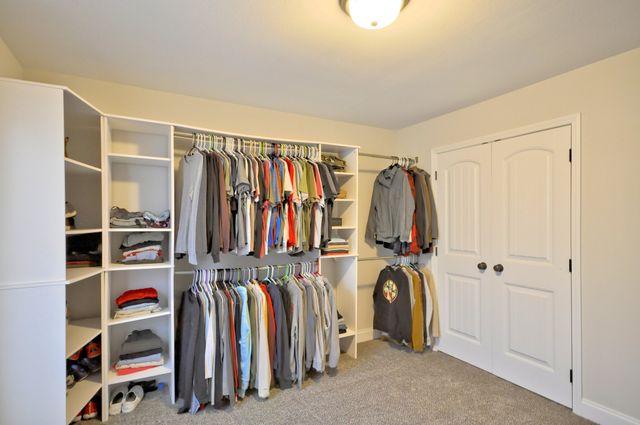 500 Macy Lynn Dr, Clarksville, TN 37042