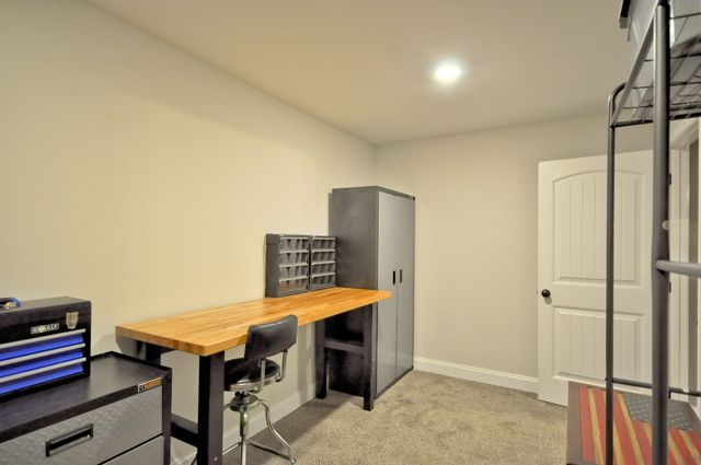 500 Macy Lynn Dr, Clarksville, TN 37042