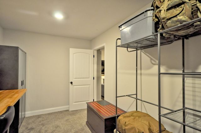 500 Macy Lynn Dr, Clarksville, TN 37042