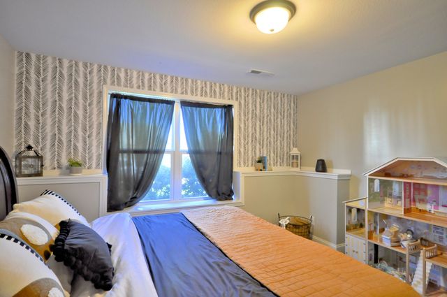 500 Macy Lynn Dr, Clarksville, TN 37042