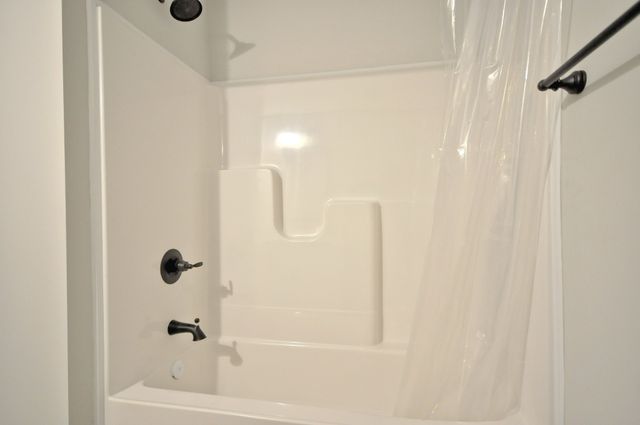 500 Macy Lynn Dr, Clarksville, TN 37042