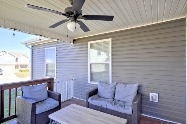 500 Macy Lynn Dr, Clarksville, TN 37042