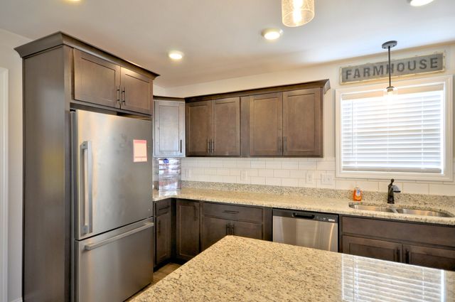 500 Macy Lynn Dr, Clarksville, TN 37042