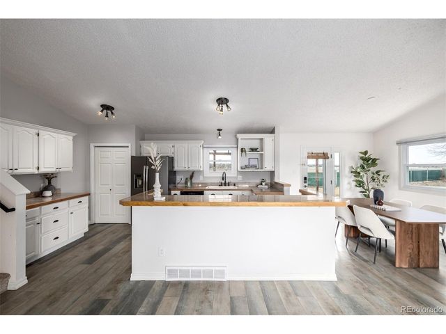 3420 Red Maple Ct, Loveland, CO 80538