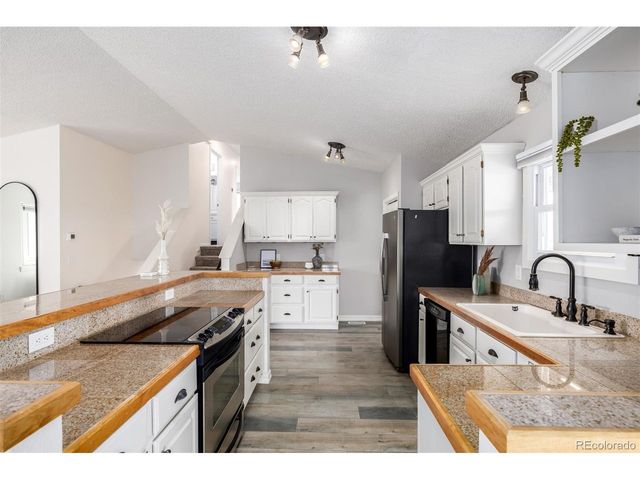 3420 Red Maple Ct, Loveland, CO 80538