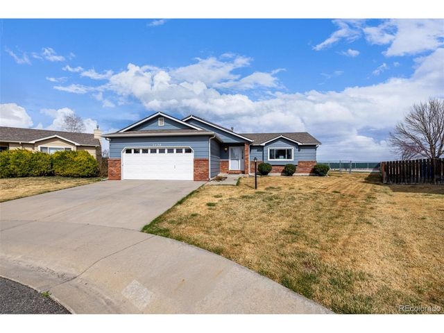 3420 Red Maple Ct, Loveland, CO 80538