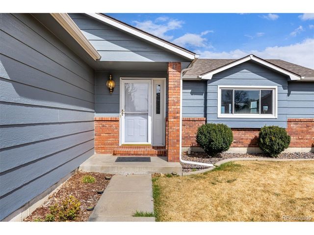 3420 Red Maple Ct, Loveland, CO 80538