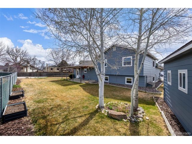 3420 Red Maple Ct, Loveland, CO 80538
