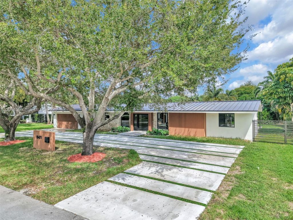 15471 SW 83rd Avenue, Palmetto Bay, FL 33157