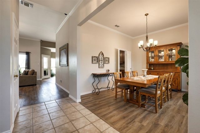 445 County Road 4444, Trenton, TX 75490