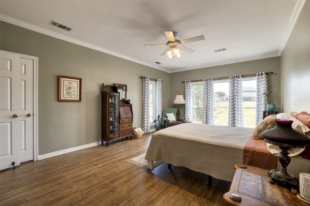 445 County Road 4444, Trenton, TX 75490