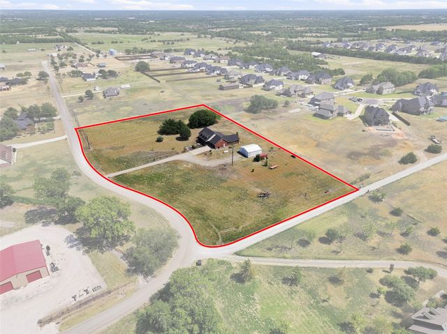 445 County Road 4444, Trenton, TX 75490