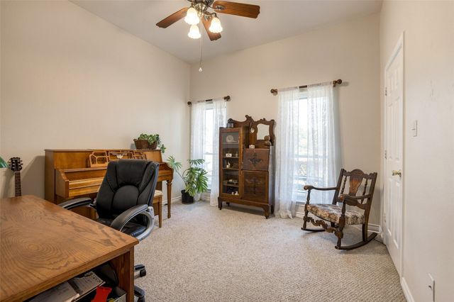 445 County Road 4444, Trenton, TX 75490