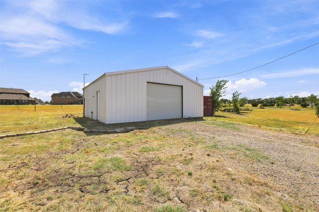 445 County Road 4444, Trenton, TX 75490