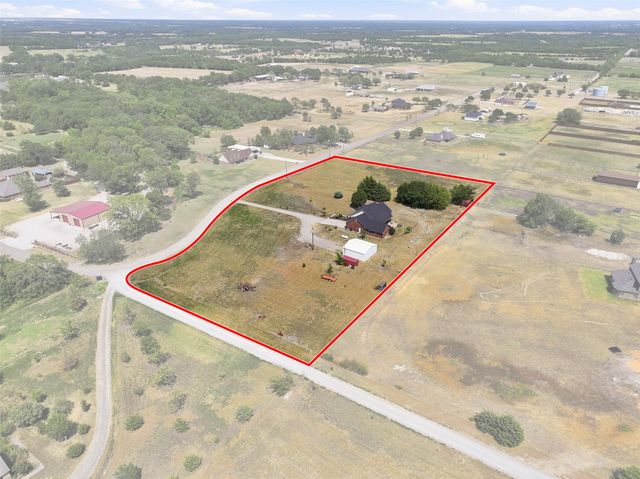 445 County Road 4444, Trenton, TX 75490