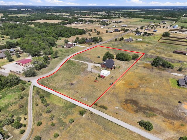 445 County Road 4444, Trenton, TX 75490
