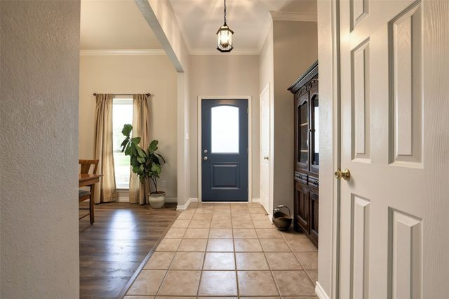 445 County Road 4444, Trenton, TX 75490