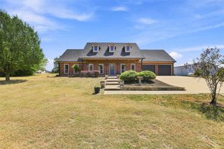 445 County Road 4444, Trenton, TX 75490