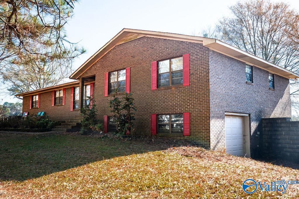 379 County Road 246, Geraldine, AL 35974