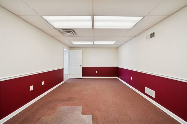 135 E 6th Ave, Tarentum, PA 15084