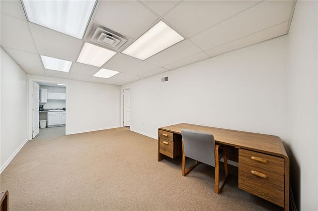 135 E 6th Ave, Tarentum, PA 15084