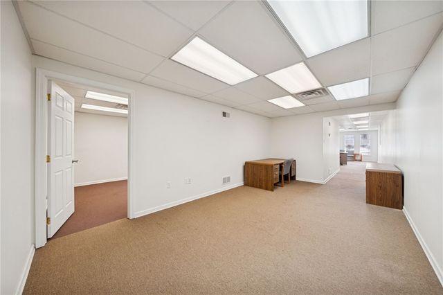 135 E 6th Ave, Tarentum, PA 15084