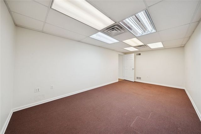 135 E 6th Ave, Tarentum, PA 15084