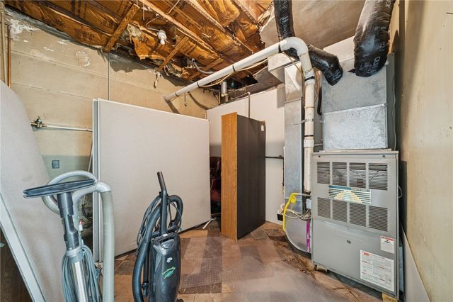 135 E 6th Ave, Tarentum, PA 15084