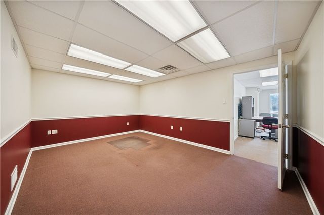 135 E 6th Ave, Tarentum, PA 15084