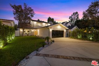 5032 Bluebell Avenue, Valley Village, CA 91607