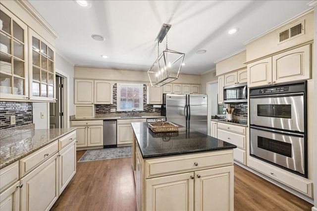 5311 S ANGELA RD, Memphis, TN 38120