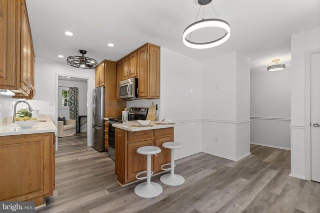 24101 LOG HOUSE RD, Gaithersburg, MD 20882