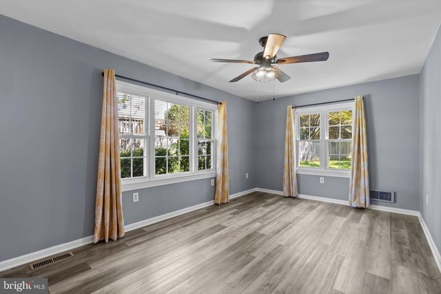 24101 LOG HOUSE RD, Gaithersburg, MD 20882