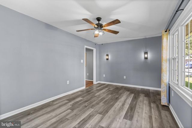 24101 LOG HOUSE RD, Gaithersburg, MD 20882