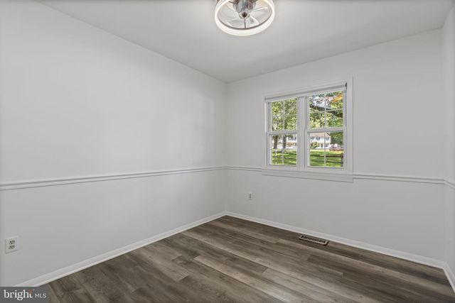 24101 LOG HOUSE RD, Gaithersburg, MD 20882