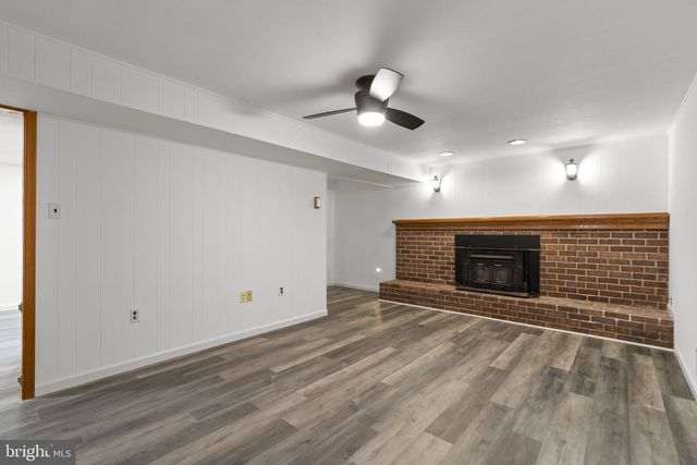24101 LOG HOUSE RD, Gaithersburg, MD 20882