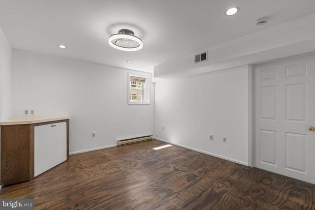 24101 LOG HOUSE RD, Gaithersburg, MD 20882