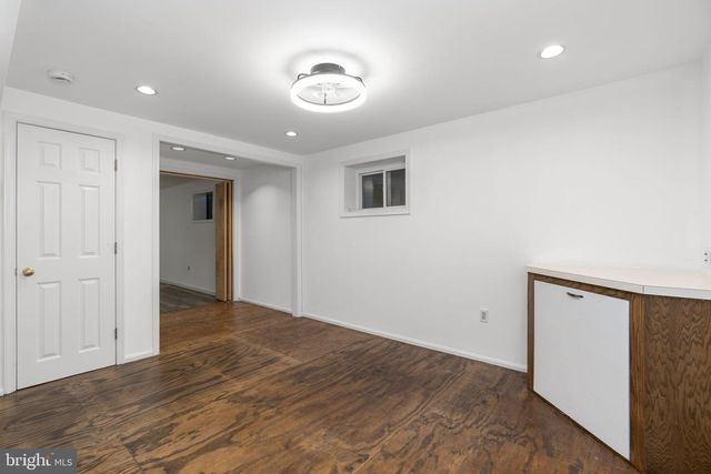 24101 LOG HOUSE RD, Gaithersburg, MD 20882
