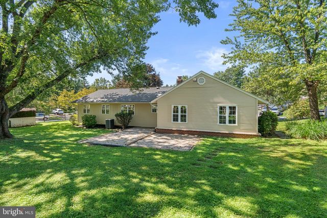 24101 LOG HOUSE RD, Gaithersburg, MD 20882