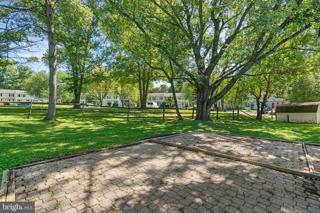 24101 LOG HOUSE RD, Gaithersburg, MD 20882