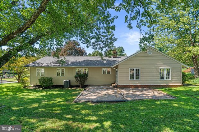 24101 LOG HOUSE RD, Gaithersburg, MD 20882