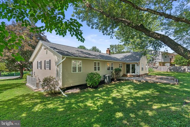 24101 LOG HOUSE RD, Gaithersburg, MD 20882