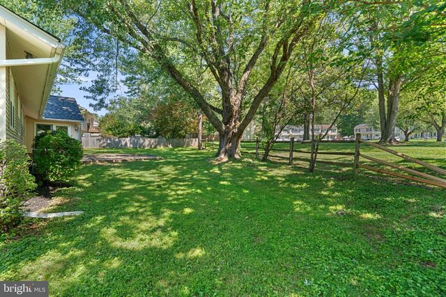 24101 LOG HOUSE RD, Gaithersburg, MD 20882