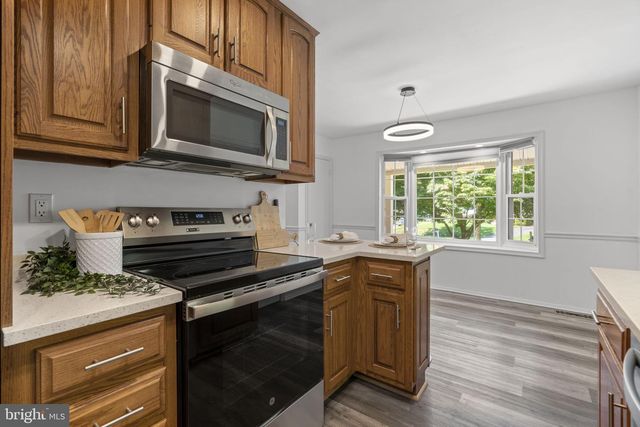 24101 LOG HOUSE RD, Gaithersburg, MD 20882