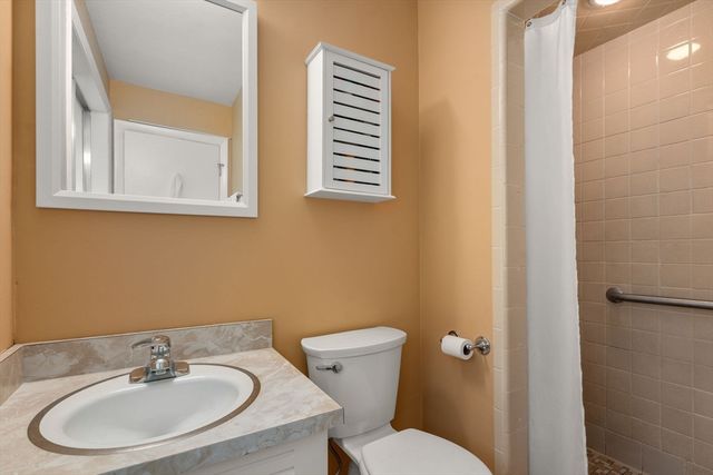 26 Arrowhead Rd, Weston, MA 02493