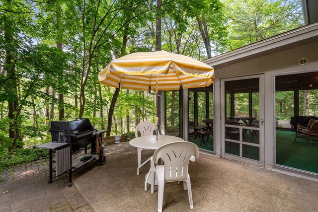 26 Arrowhead Rd, Weston, MA 02493