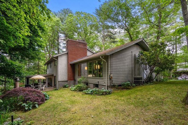 26 Arrowhead Rd, Weston, MA 02493